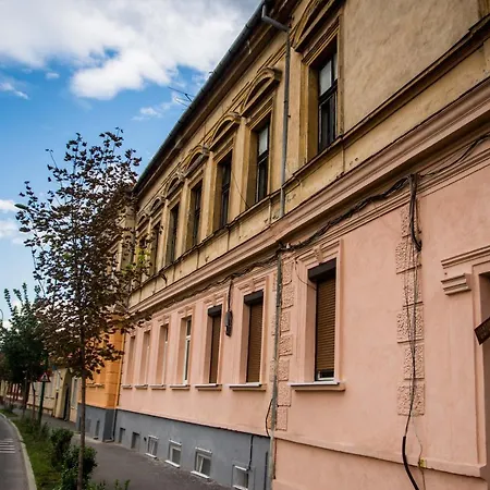 Гостьовий будинок Studio Central
