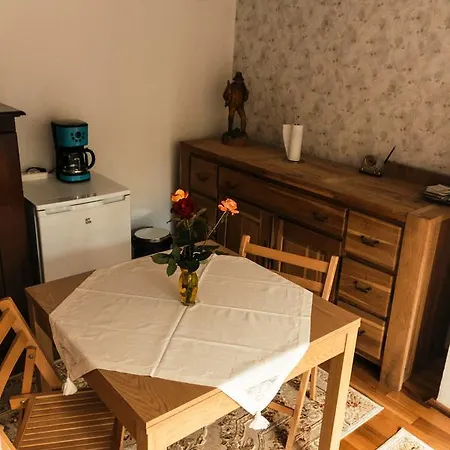 Гостьовий будинок Studio Central *